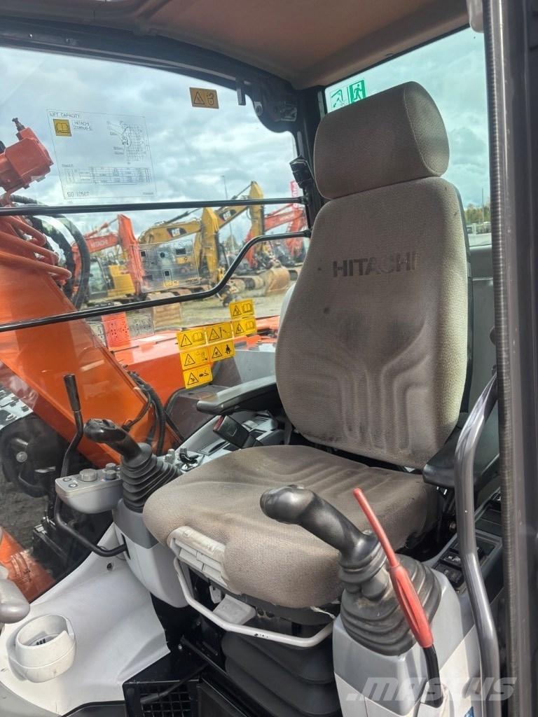 Hitachi ZX 85 US-5A حفارات وسط 7 طن - 12 طن