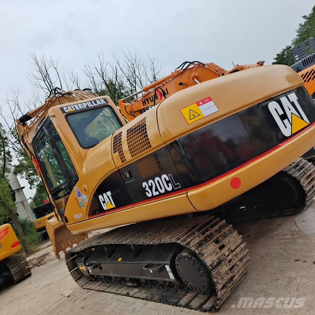 CAT 320 C L حفارات زحافة
