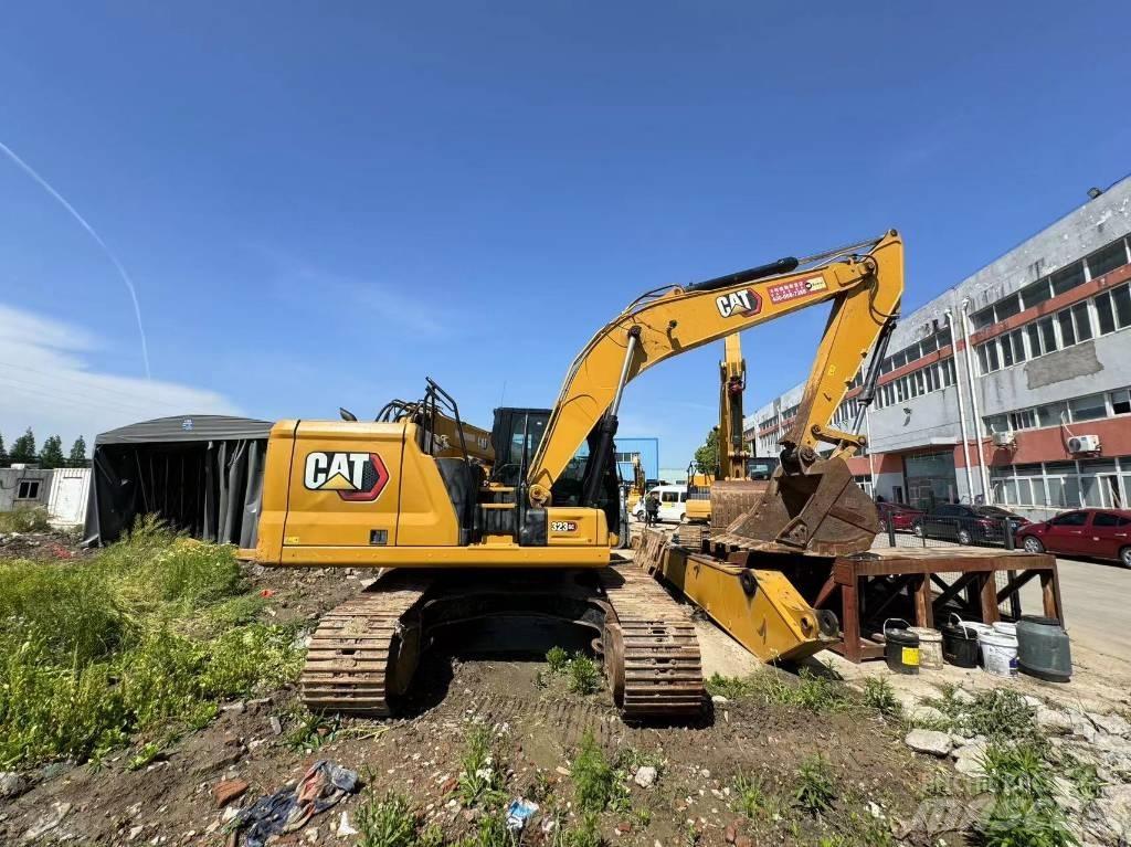 CAT 323GC حفارات زحافة