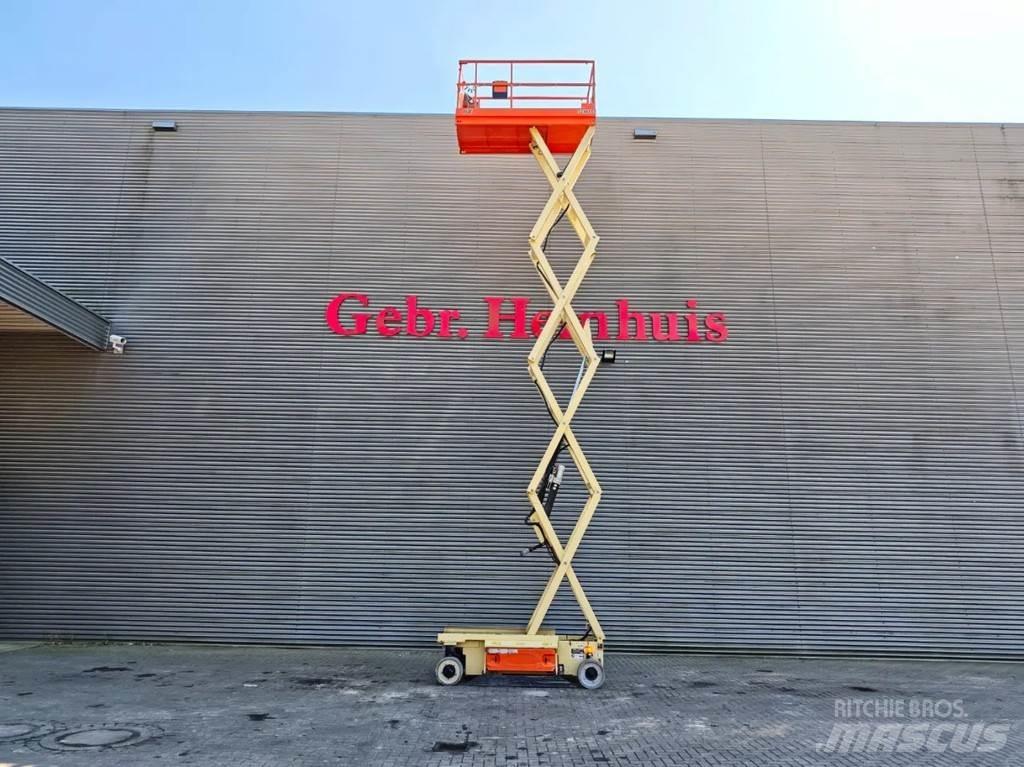 JLG 3246 ES رافعات مقصية الشكل