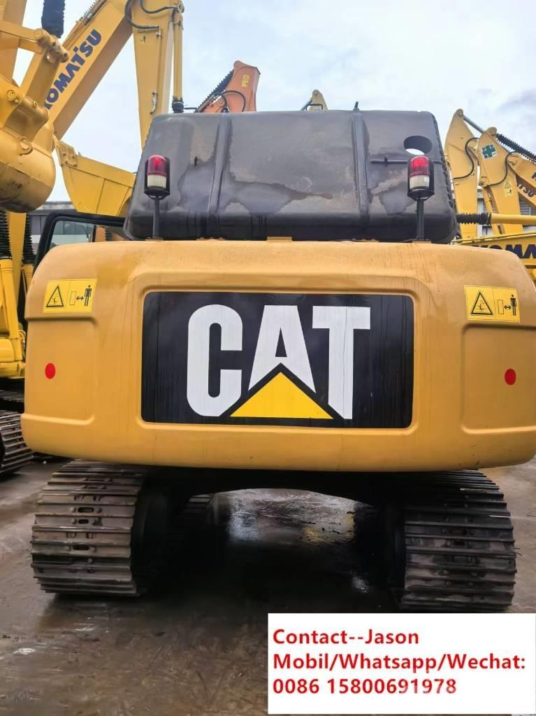 CAT 320 D حفارات زحافة