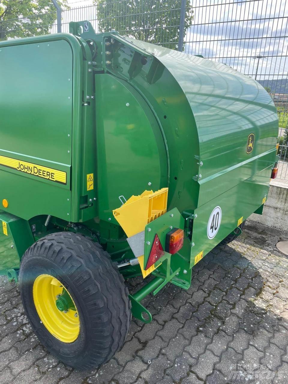 John Deere F440E محزمات مستديرة