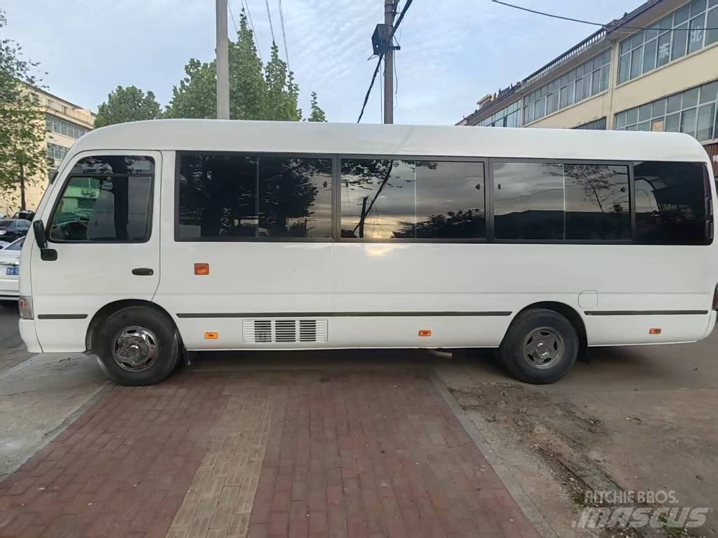 Toyota Coaster حافلة داخل المدينة