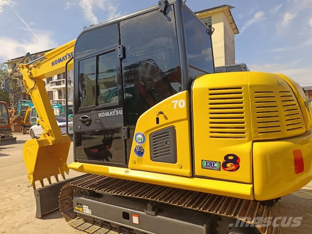 Komatsu PC 70-8 حفارات زحافة