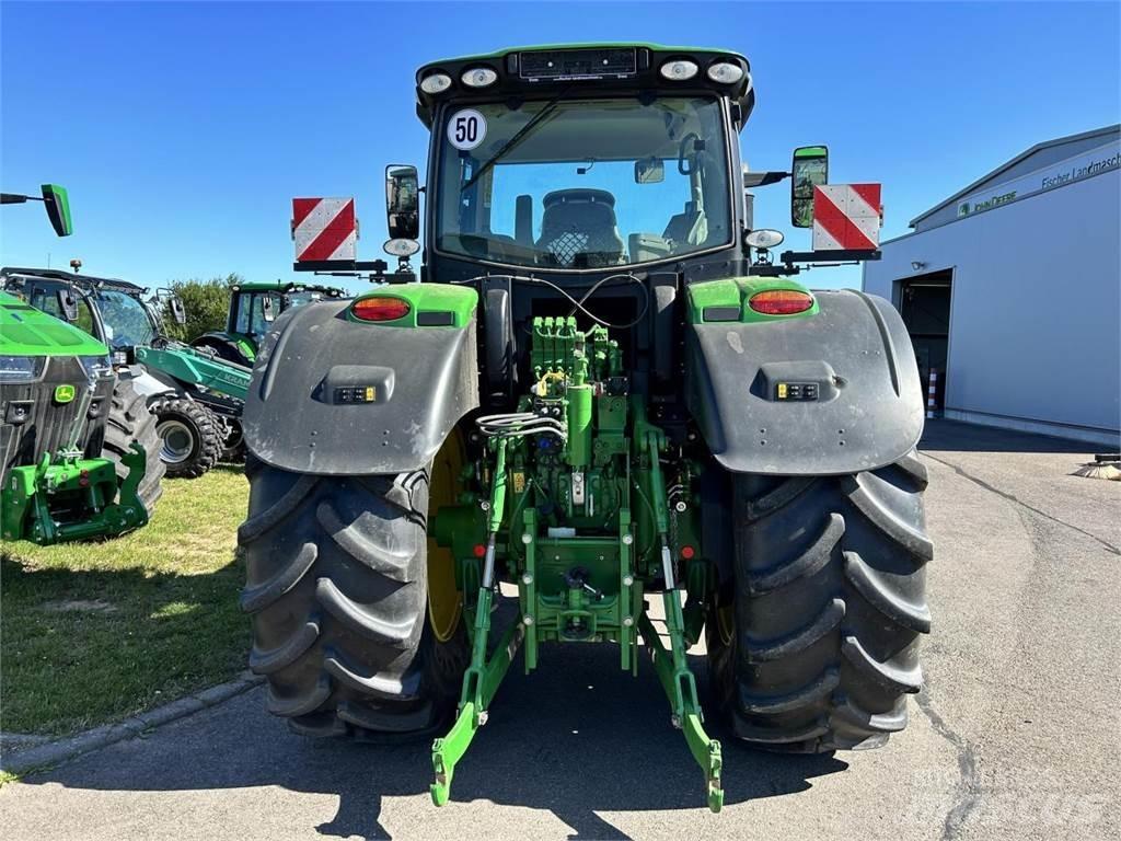 John Deere 6R 250 الجرارات