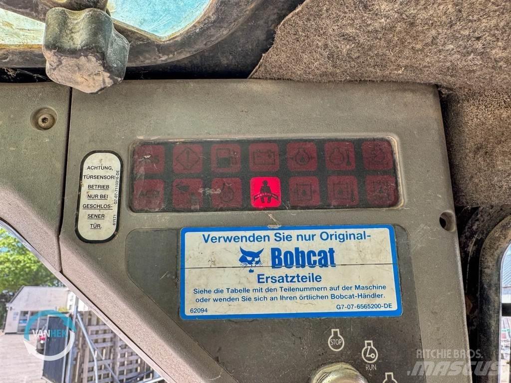 Bobcat S130 لوادر انزلاقية التوجيه