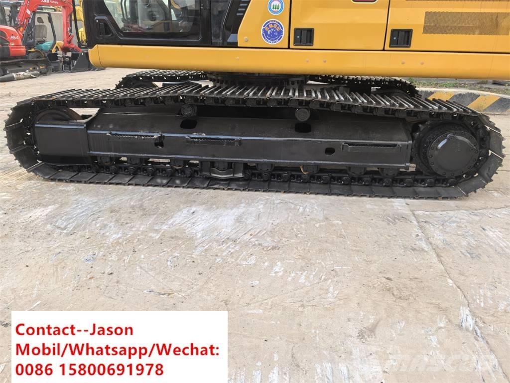 CAT 320 حفارات زحافة