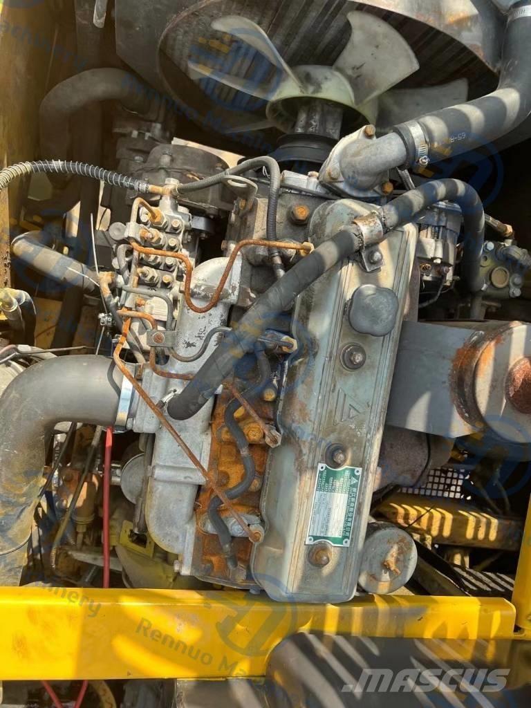 Xinyuan XYB75 حفارات بعجل