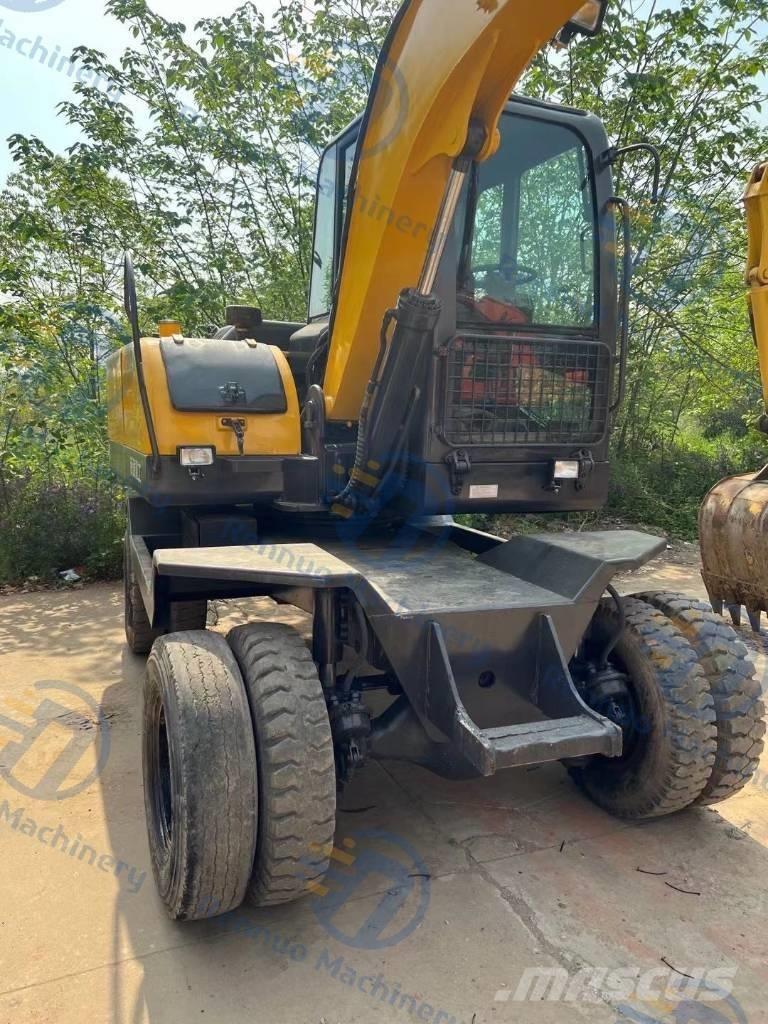 Xinyuan XYB75 حفارات بعجل