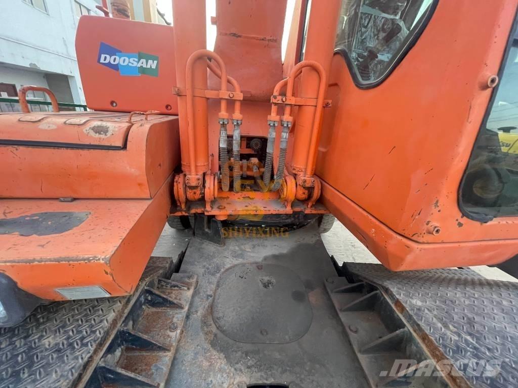 Doosan DH210W-7 حفارات بعجل