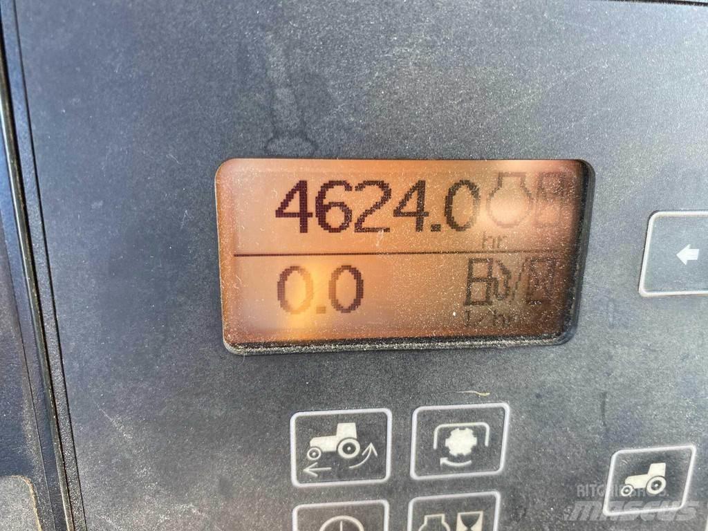 John Deere 7830 الجرارات