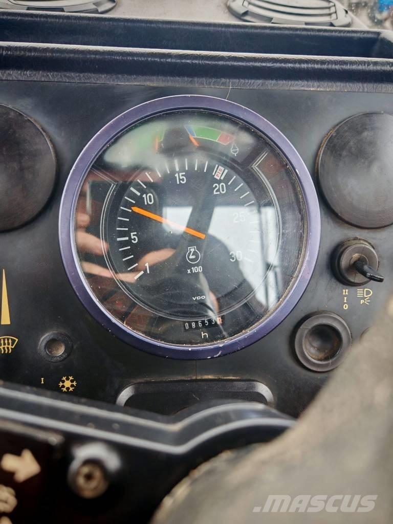 Valmet 705 الجرارات