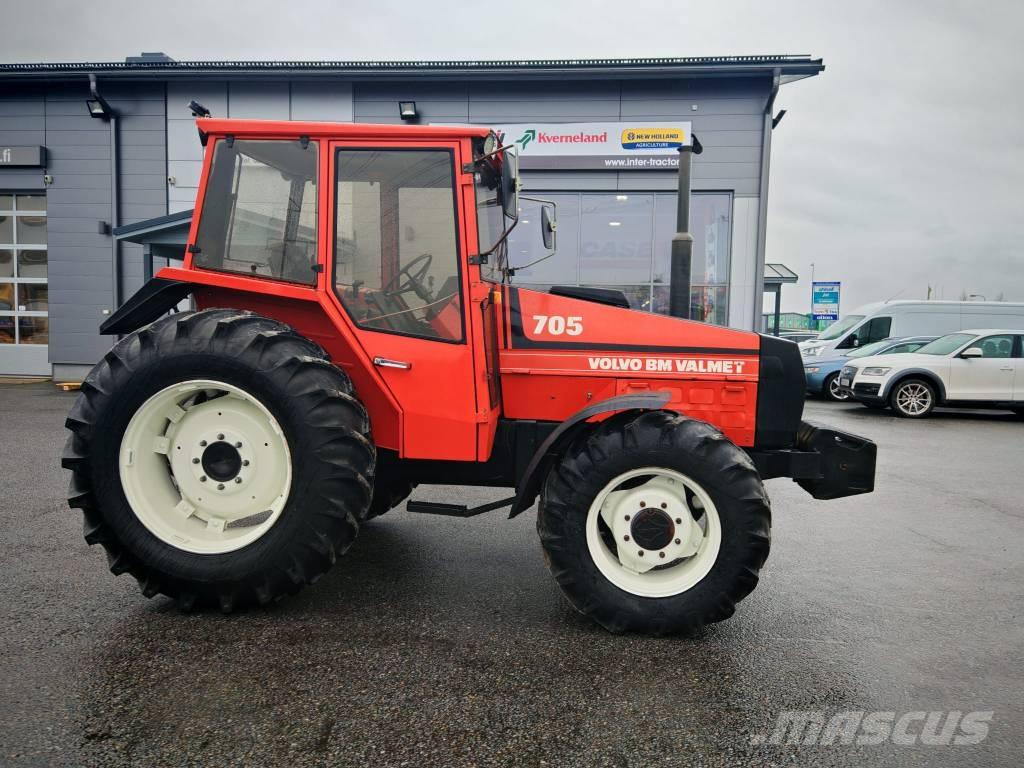 Valmet 705 الجرارات