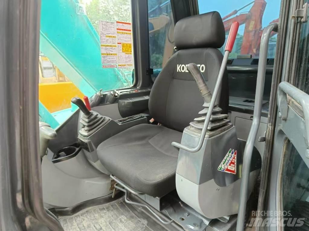 Kobelco SK 75 حفارات وسط 7 طن - 12 طن