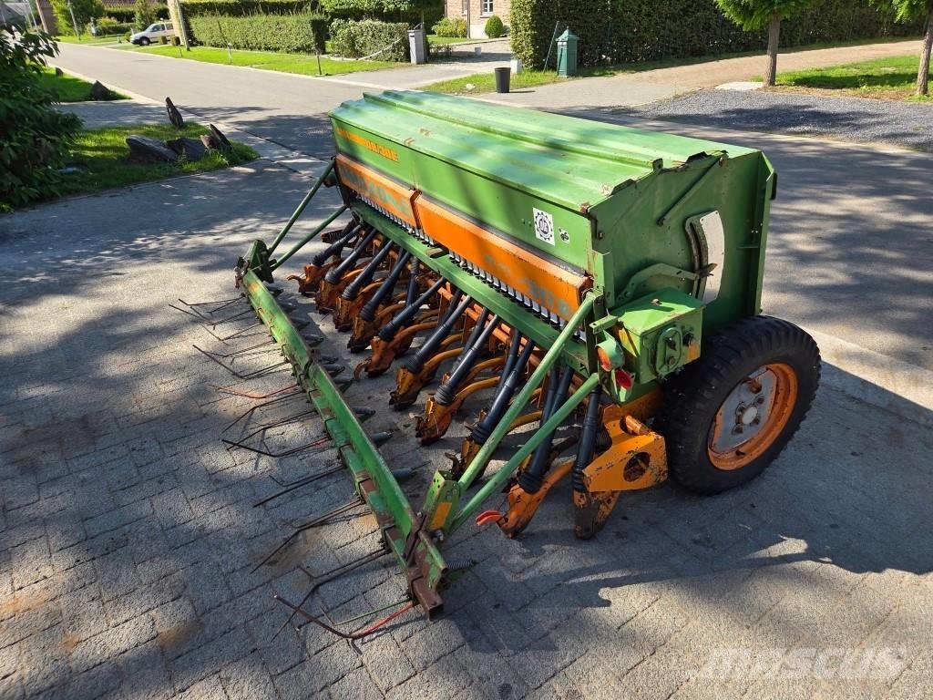 Amazone D8-30 مثاقيب
