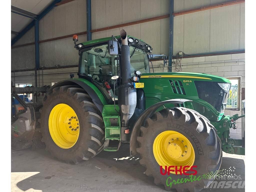 John Deere 6215 R الجرارات