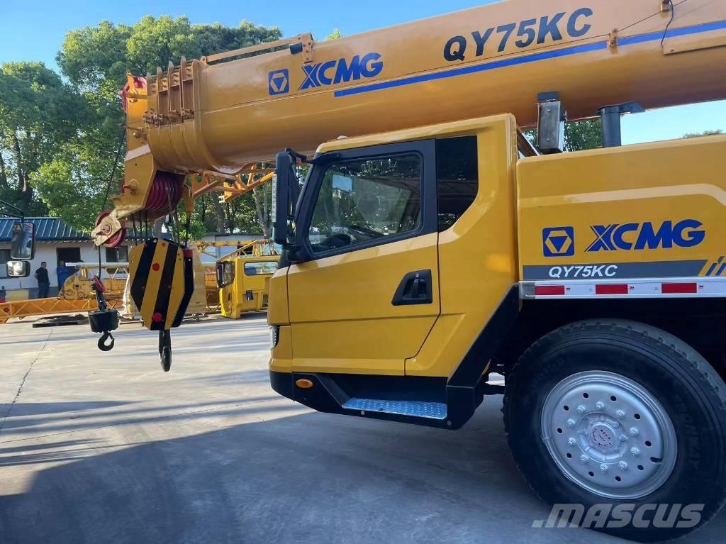 XCMG QY70KC رافعات الطرق الوعرة