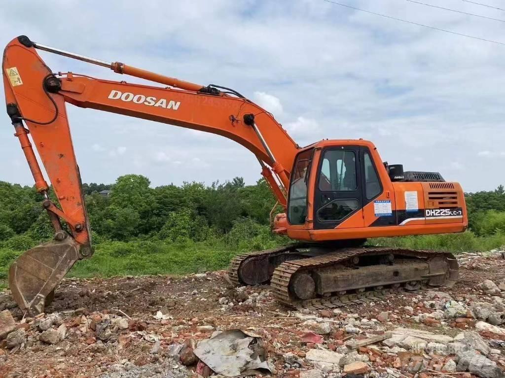 Doosan DH 225 LC-7 حفارات زحافة