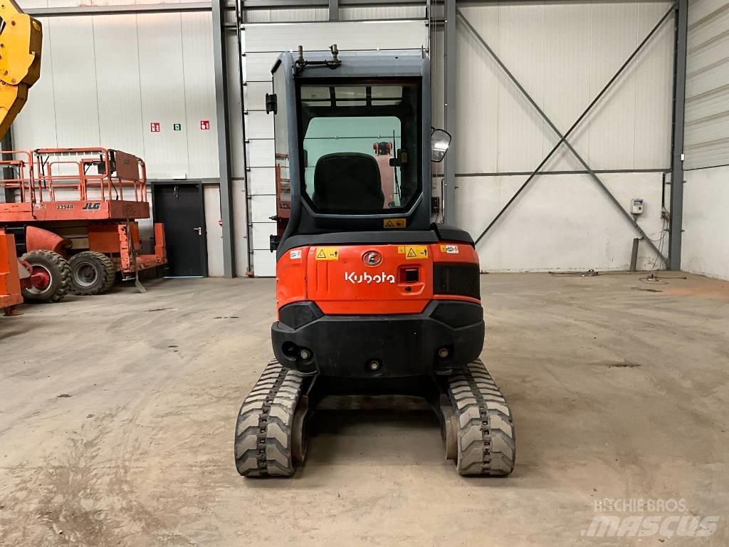 Kubota U 27-4 حفارات صغيرة أقل من 7 طن (حفارات صغيرة)