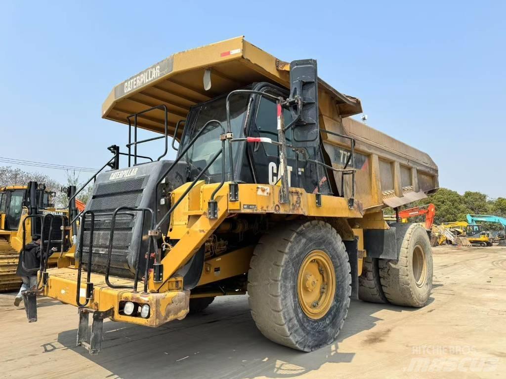 CAT 773 F شاحنات المخلفات الصلبة