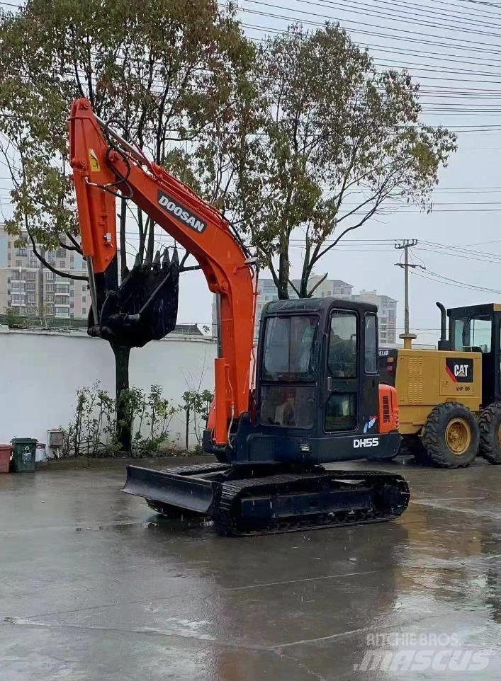 Doosan DH 55 حفارات صغيرة أقل من 7 طن (حفارات صغيرة)