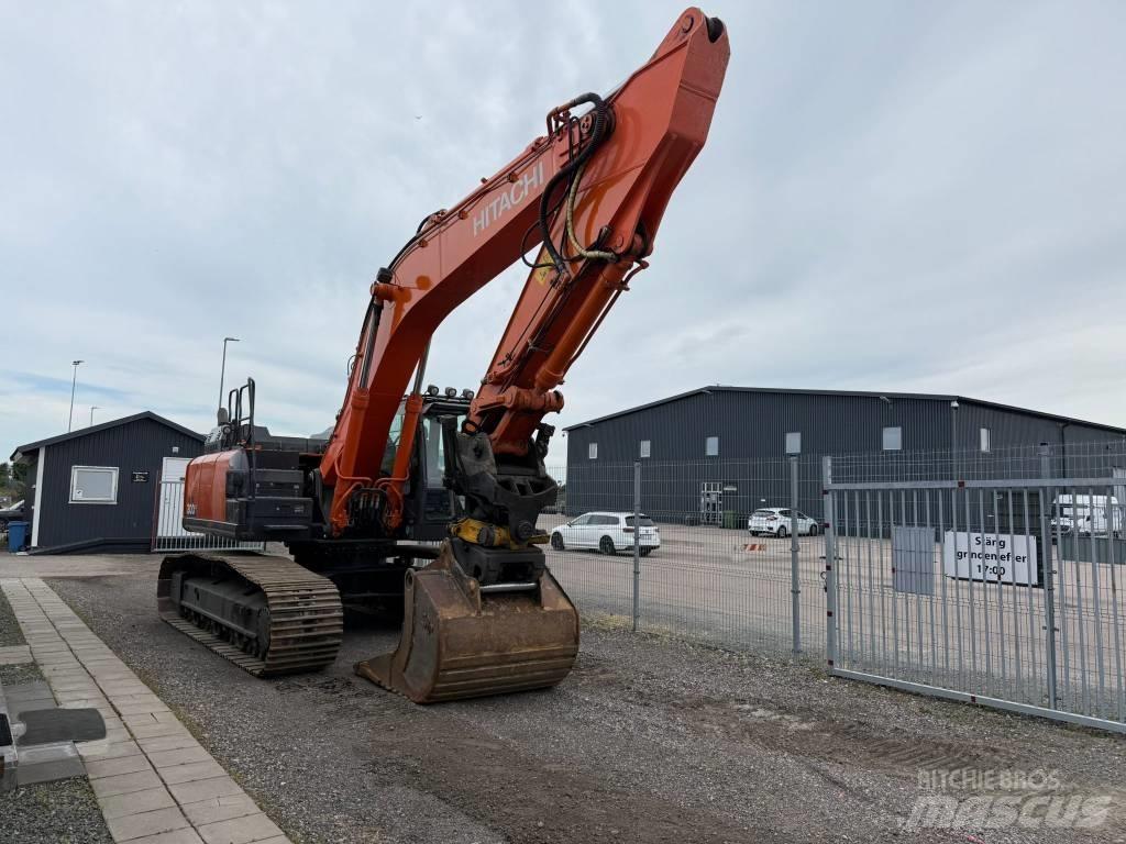 Hitachi ZX 300 LC-6 حفارات زحافة