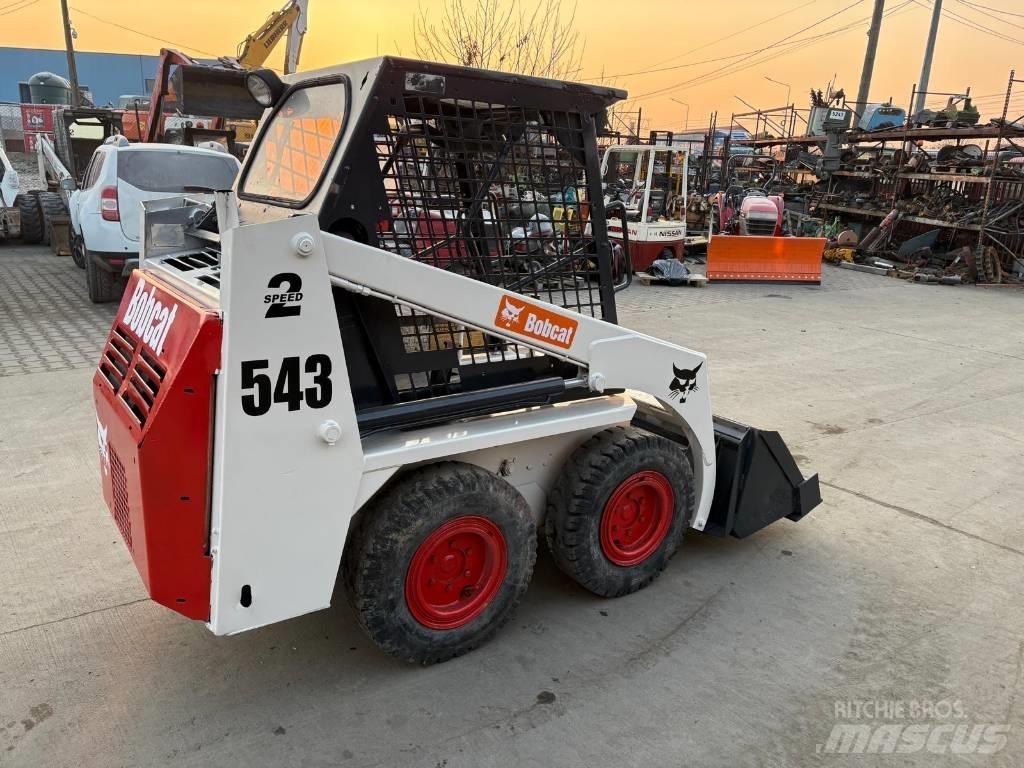 Bobcat 543 لوادر انزلاقية التوجيه