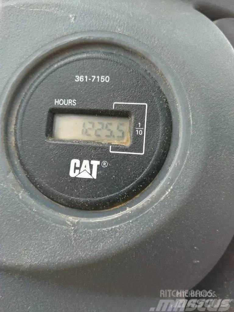 CAT CP 44 مداحل أحادية الأسطوانة