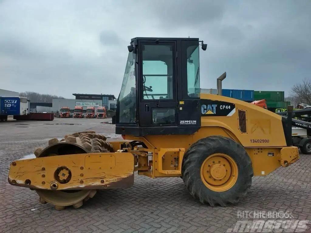 CAT CP 44 مداحل أحادية الأسطوانة