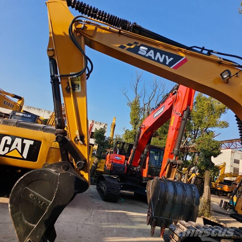 Sany SY 135 C حفارات زحافة