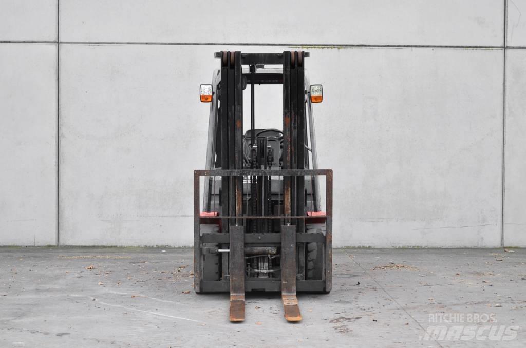 Manitou MI 30 D شاحنات الديزل