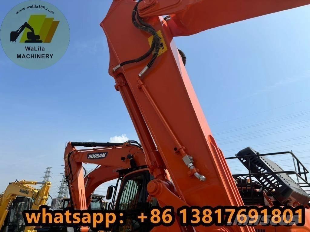 Hitachi ZX 210 حفارات زحافة