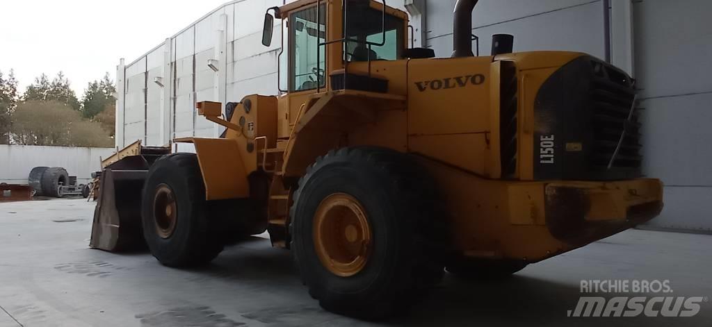 Volvo L 150 E لوادر بعجل