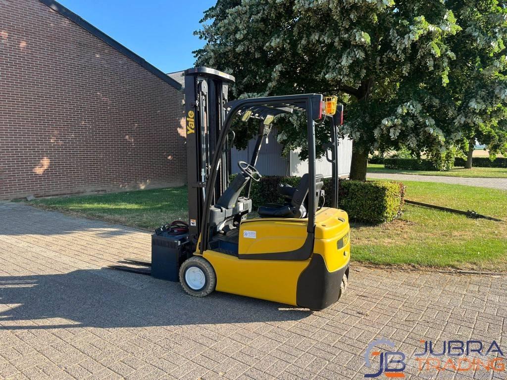 Yale ERP16VT شاحنات ذات رافعات شوكية تعمل بالكهرباء