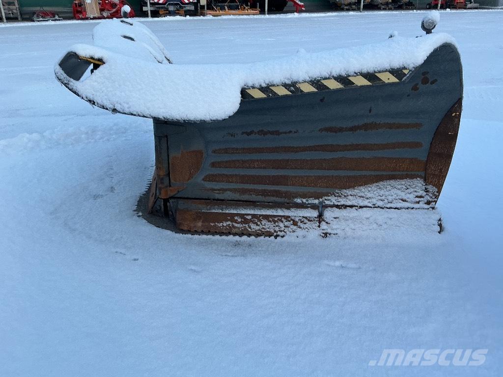 Stark NL3600R حراثات ونصول الجليد