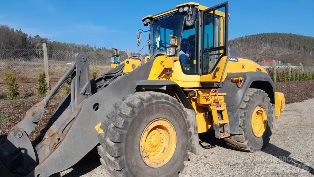 Volvo L 120 H لوادر بعجل