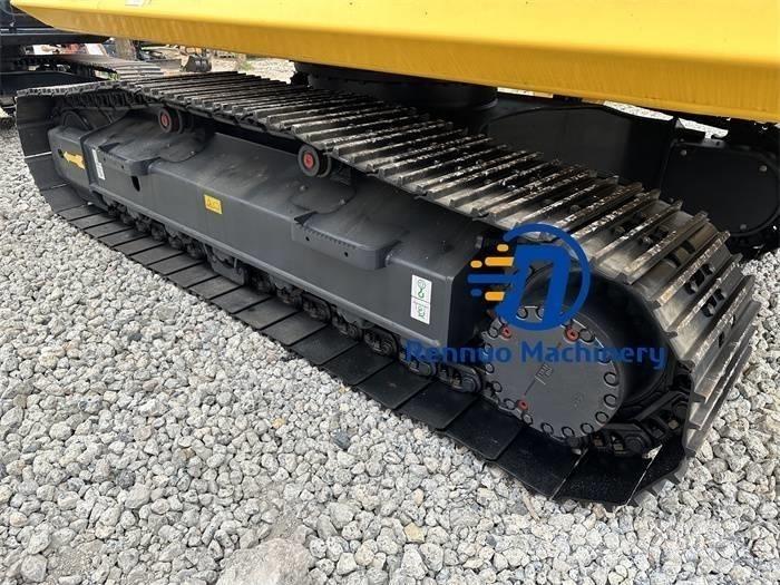 Komatsu PC 210-8 حفارات زحافة