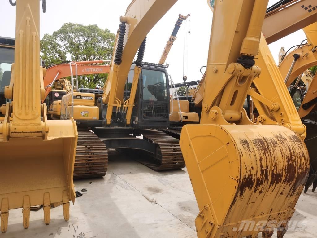 Kobelco SK 200-8 حفارات زحافة