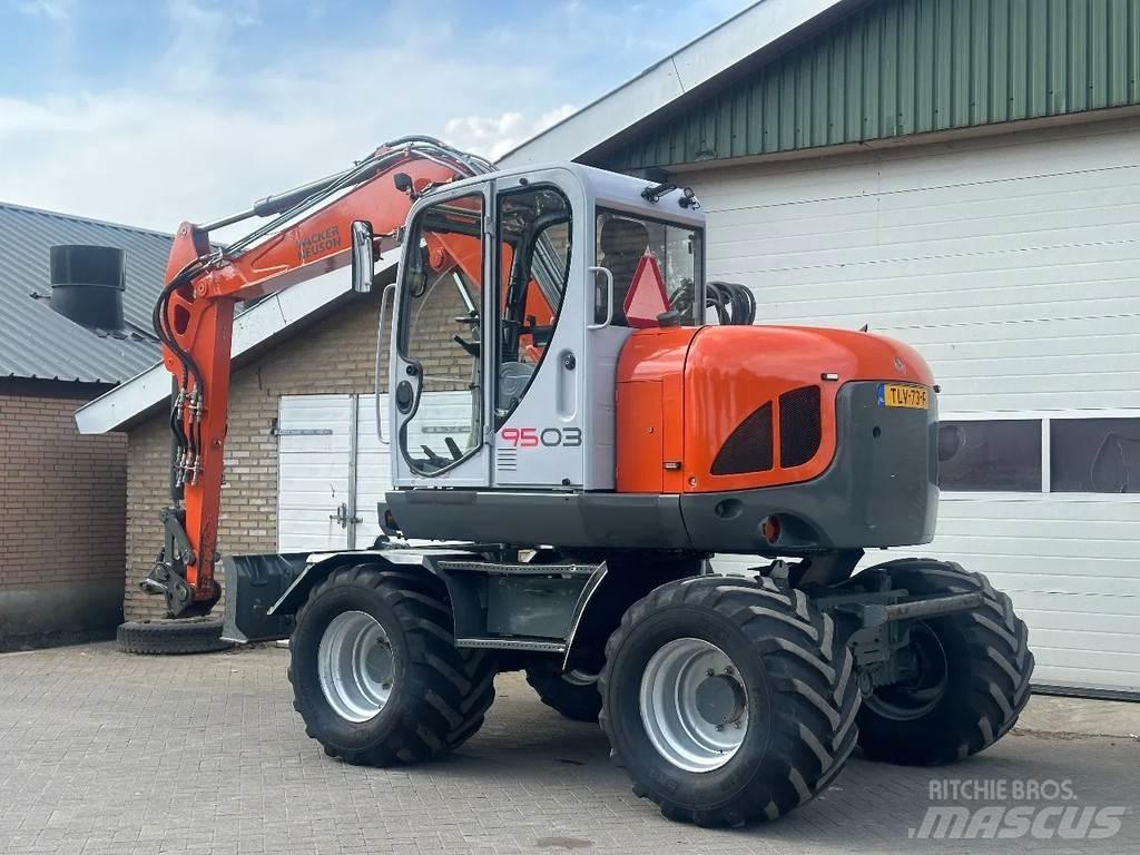 Neuson 9503 حفارات وسط 7 طن - 12 طن