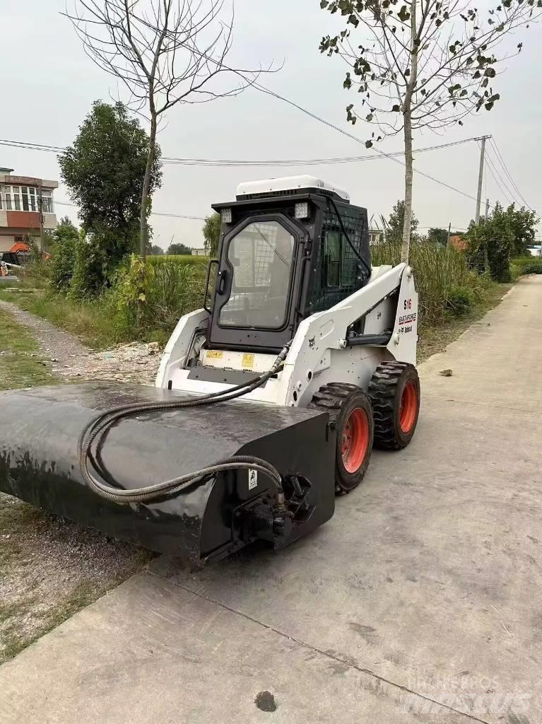 Bobcat S 16 لوادر انزلاقية التوجيه