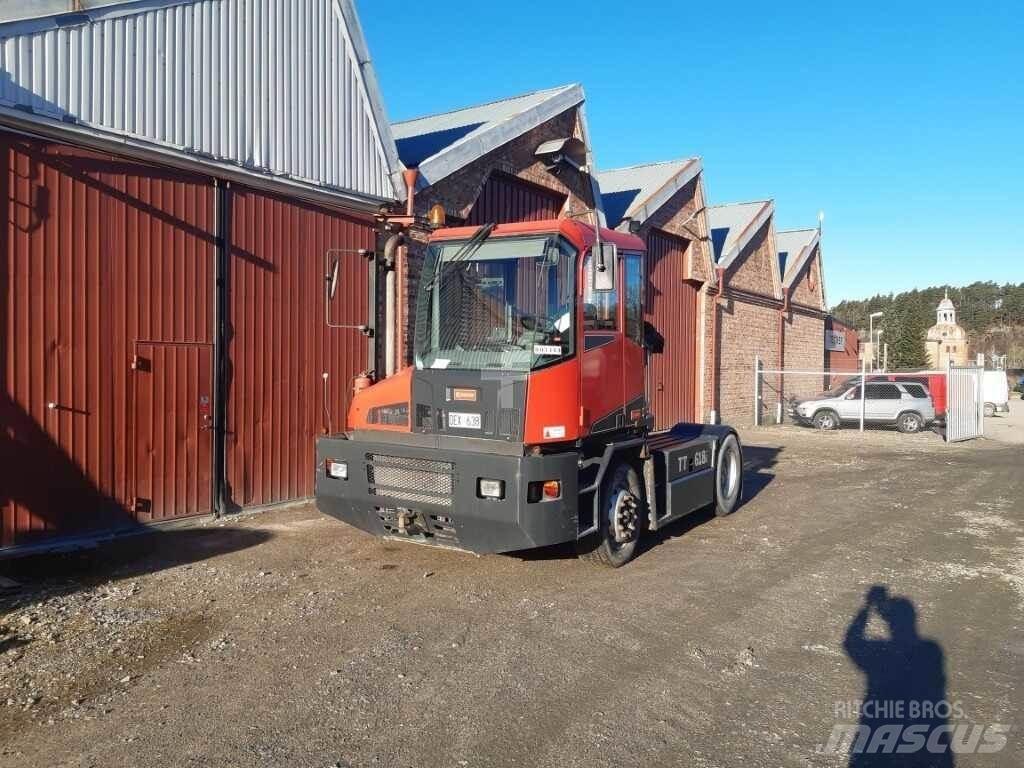 Kalmar TT618i جرارات صالات المطارات