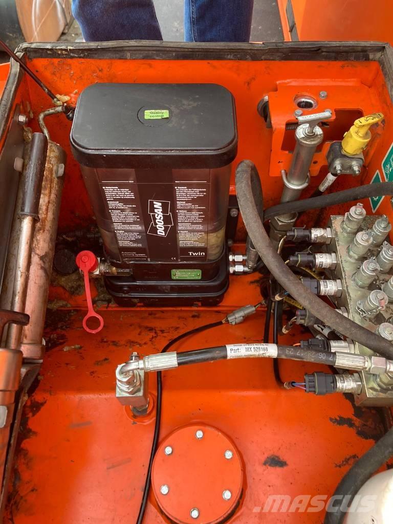 Doosan DA 30 ساحبات مفصلية