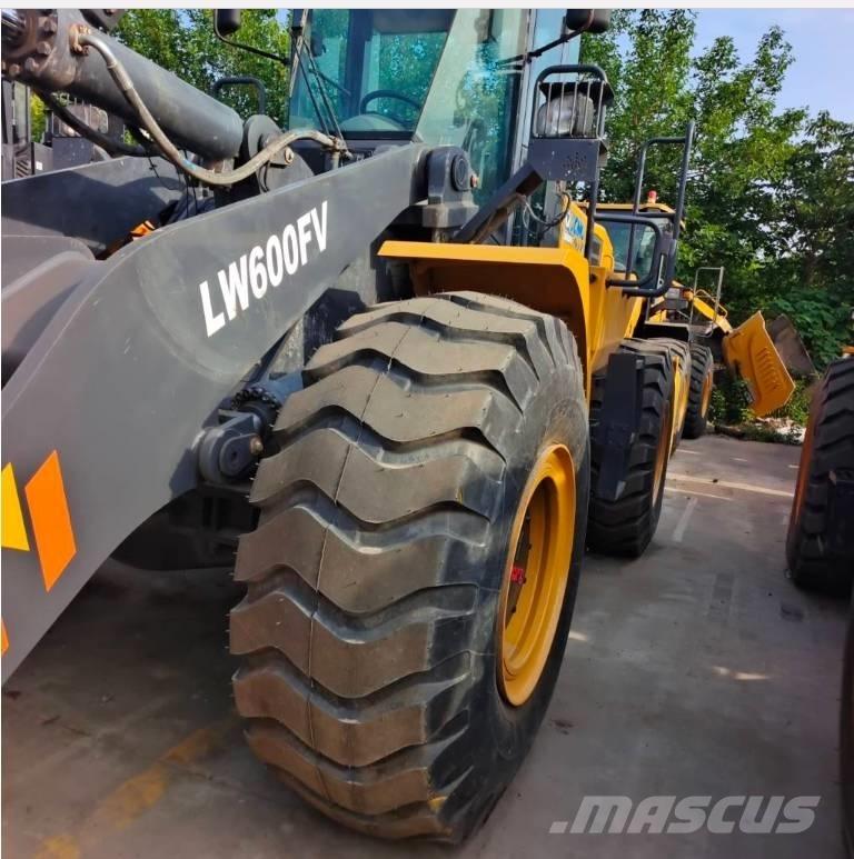 XCMG LW 600 FV لوادر بعجل