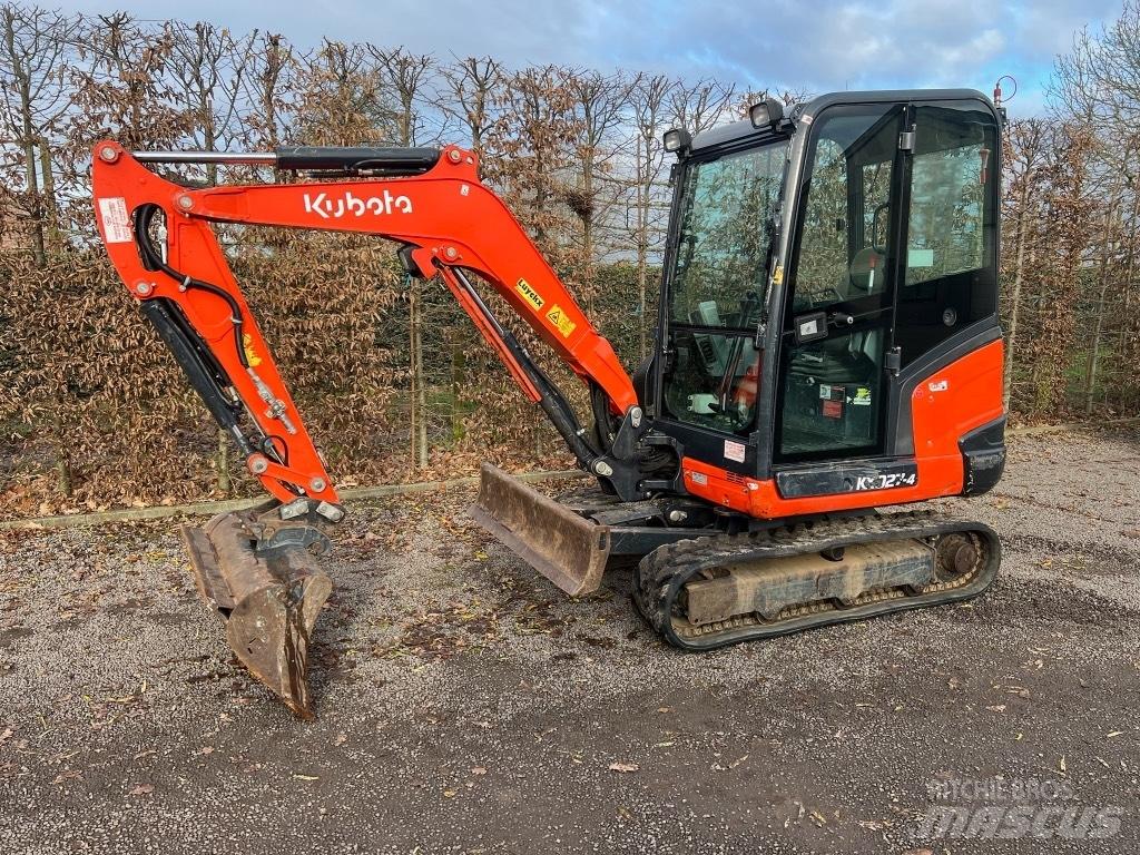 Kubota KX027-4 حفارات صغيرة أقل من 7 طن (حفارات صغيرة)