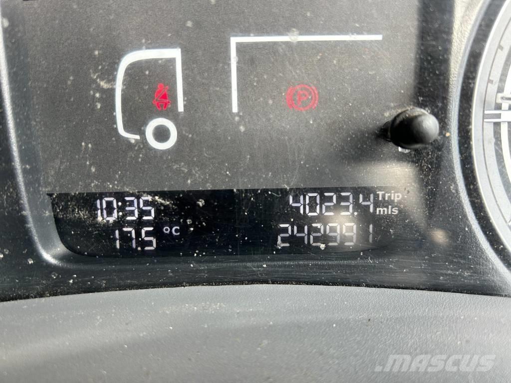 DAF CF 400 شاحنات مسطحة / أوناش