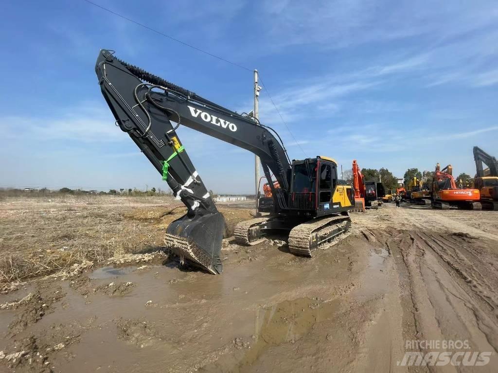 Volvo EC 210 حفارات زحافة