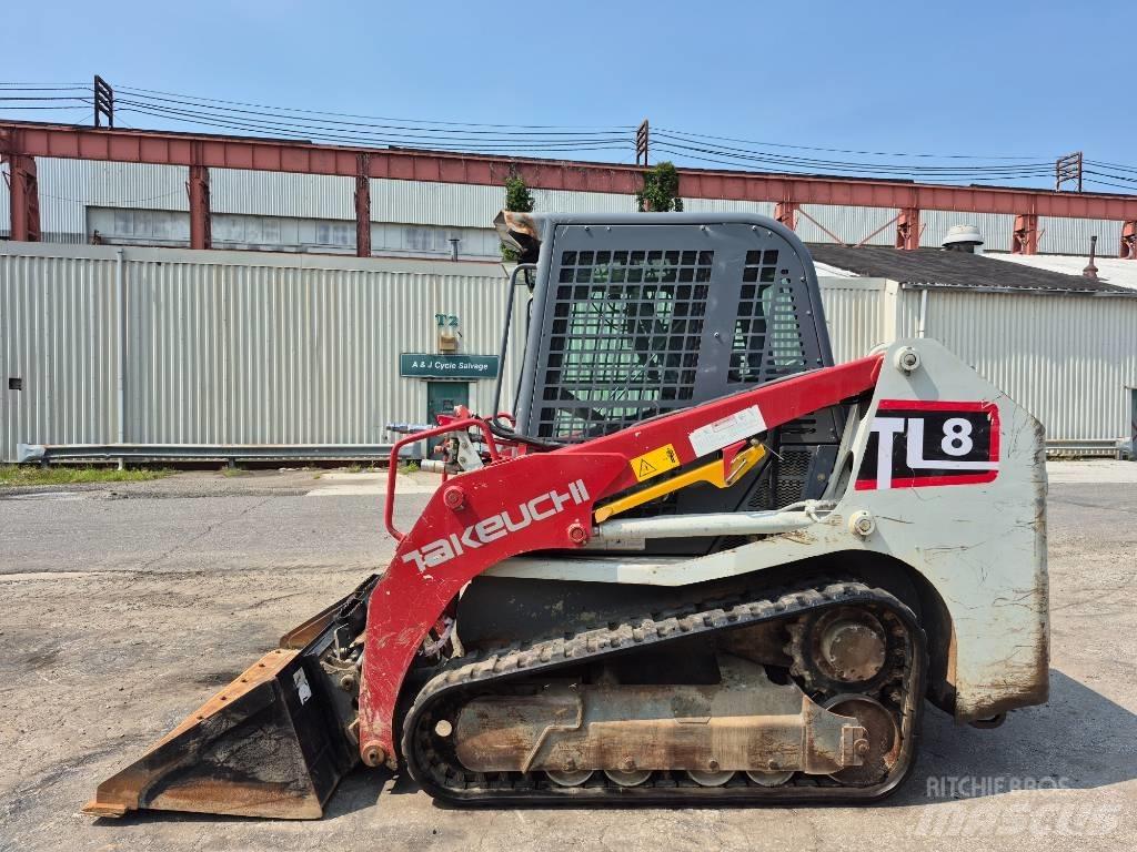 Takeuchi TL 8 لوادر انزلاقية التوجيه