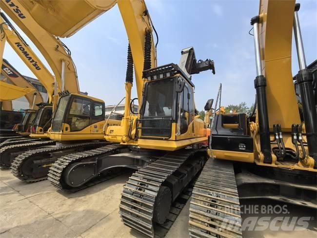 Komatsu PC 300-8 حفارات زحافة