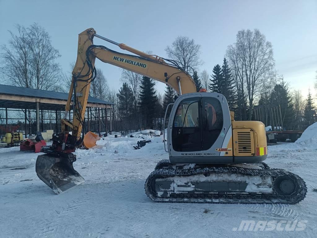 New Holland 135 SR حفارات زحافة