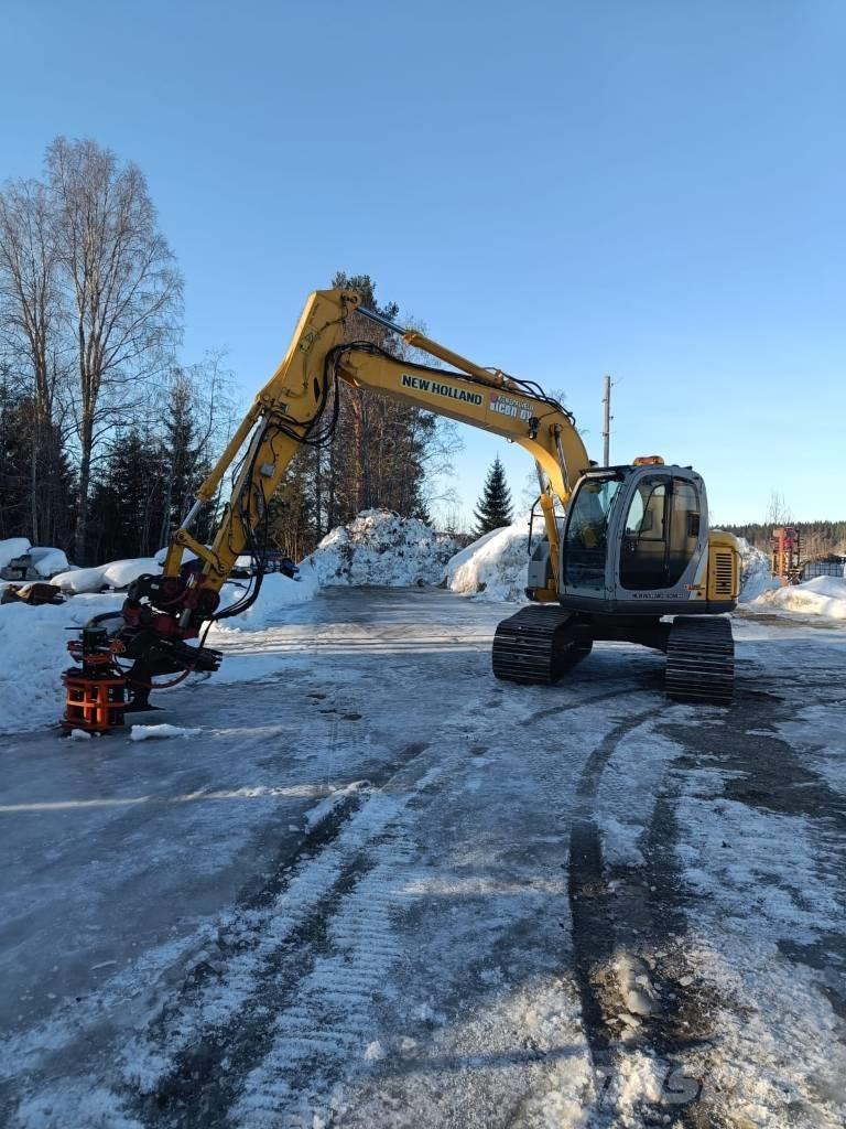 New Holland 135 SR حفارات زحافة